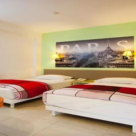 Dewarna Hotel Arifin Bunul Bagian luar foto