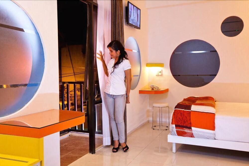 Dewarna Hotel Arifin Bunul Bagian luar foto