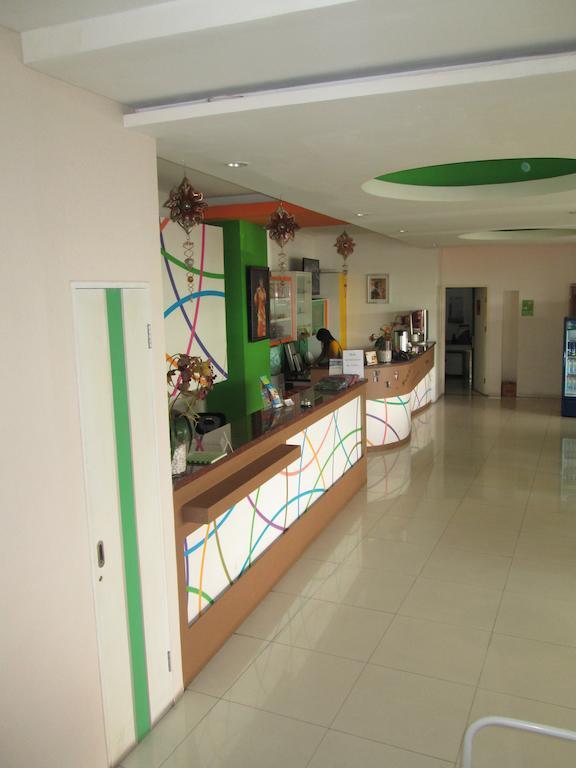 Dewarna Hotel Arifin Bunul Bagian luar foto