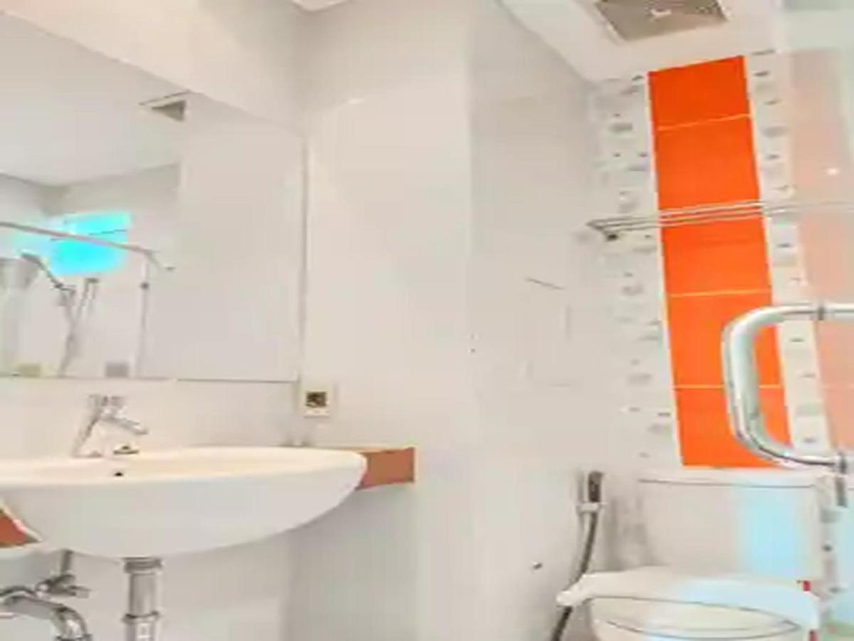 Dewarna Hotel Arifin Bunul Bagian luar foto