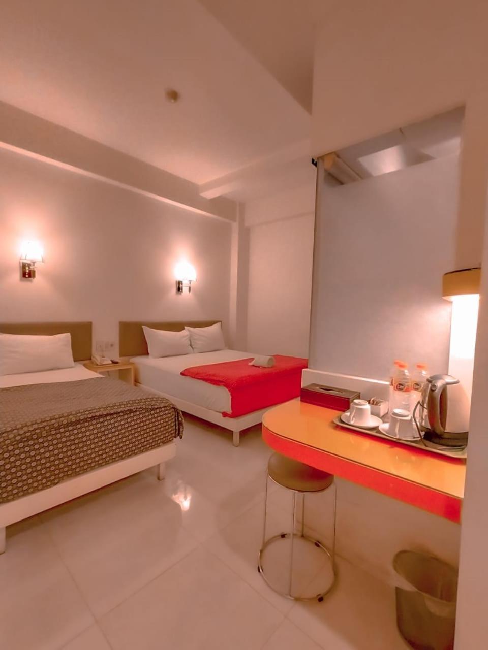 Dewarna Hotel Arifin Bunul Bagian luar foto