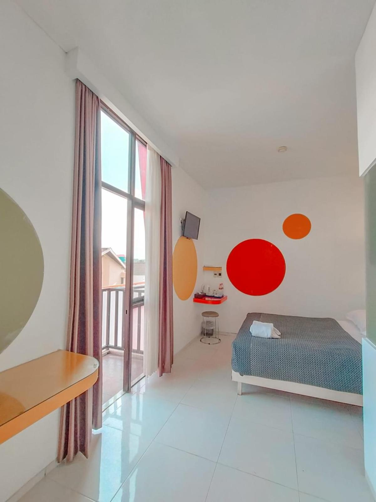 Dewarna Hotel Arifin Bunul Bagian luar foto